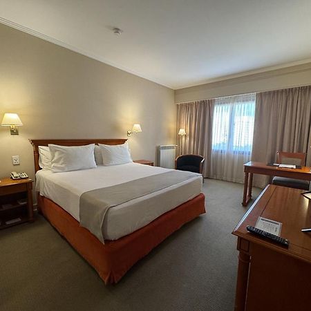 Austral Plaza Hotel Comodoro Rivadavia Exterior foto