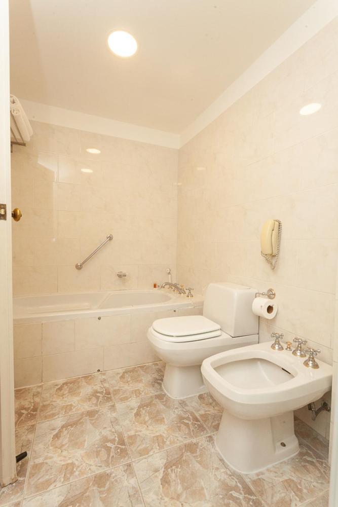 Austral Plaza Hotel Comodoro Rivadavia Zimmer foto