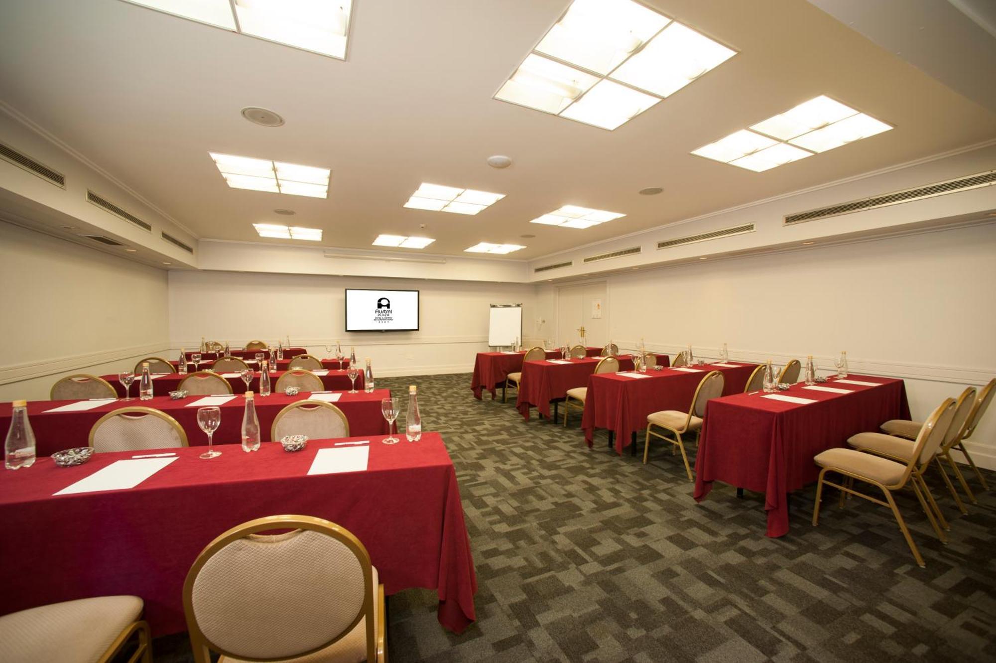 Austral Plaza Hotel Comodoro Rivadavia Exterior foto