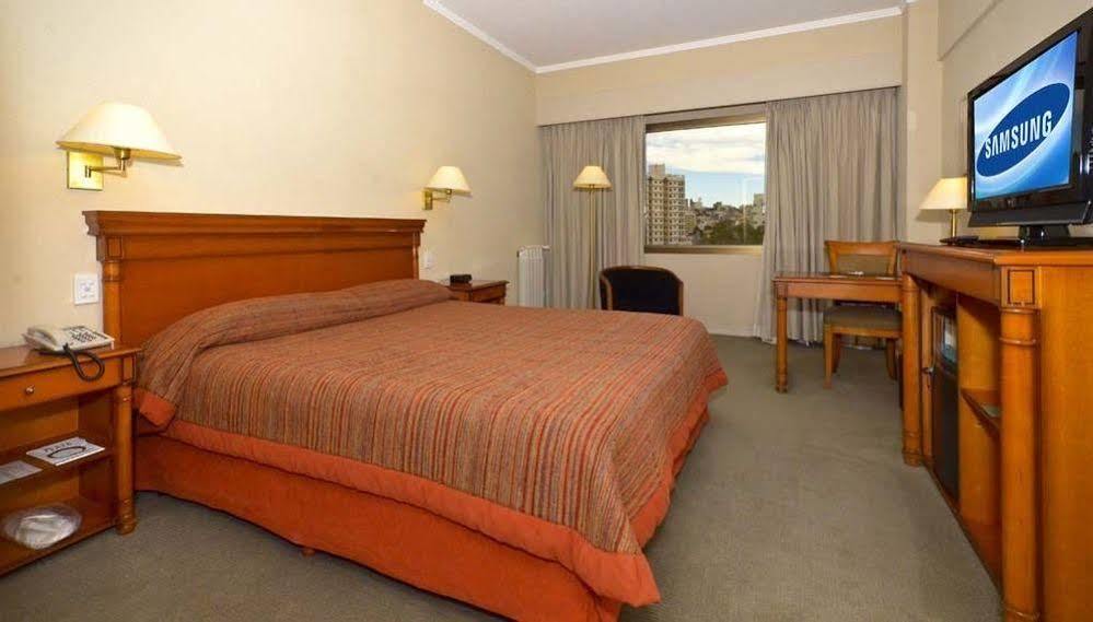 Austral Plaza Hotel Comodoro Rivadavia Exterior foto