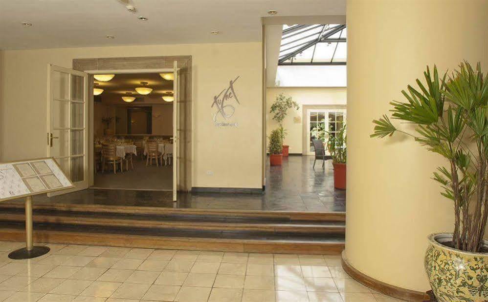 Austral Plaza Hotel Comodoro Rivadavia Exterior foto